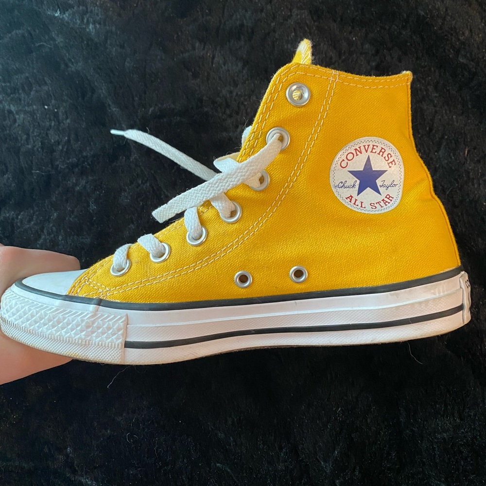 Yellow converse